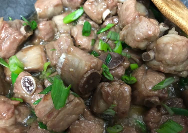 Recipe of Quick Suon Rang Man Ngot (Sweet and Salty Ribs)