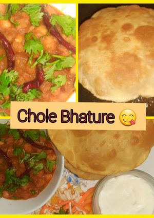 A picture of Chole Bhature 😋.