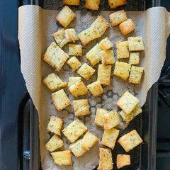 A picture of Crunchy Croutons.