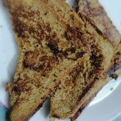A picture of French Toast.
