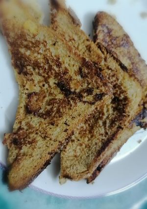 A picture of French Toast.