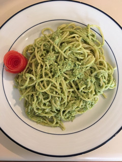 Una foto de Tallarines con pollo y pesto de acelga (o espinaca) en Thermomix