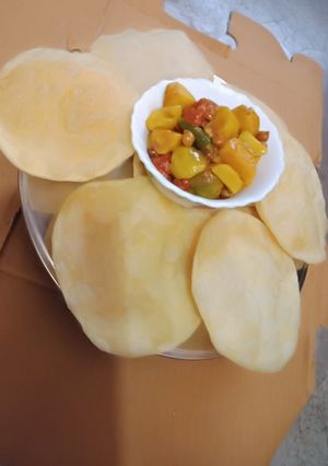 লুচি (Luchi recipe in Bengali) রেসিপির প্রধান ছবি