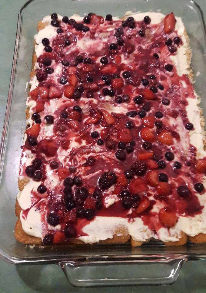 Una foto de Tiramisú rojo