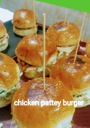 A picture of Chicken patty burgers.