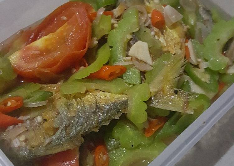 Resep Sayur Pare Ikan Kembung yang Bikin Ngiler