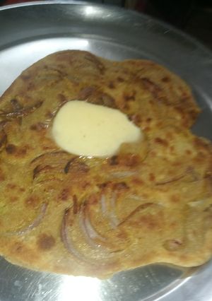 प्याज पराठा रेसिपी मुख्य फोटो