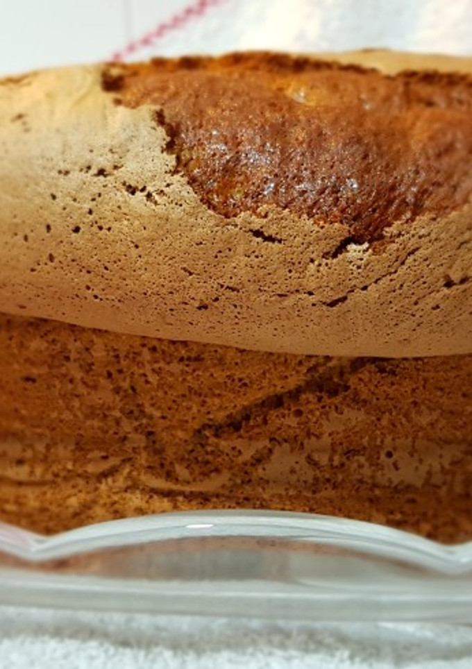 Una foto de Bizcocho esponjoso merengado