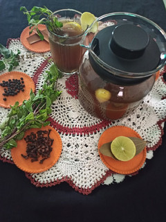 આયુર્વેદિક ઉકાળો (Aayurvedic Ukalo or Kaadha Recipe in Gujarati) રેસીપી મુખ્ય ફોટો