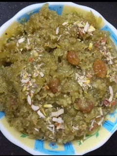 ફરાળી દુધીનો હલવો (Farali Dudhi Halwa Recipe In Gujarati) રેસીપી મુખ્ય ફોટો