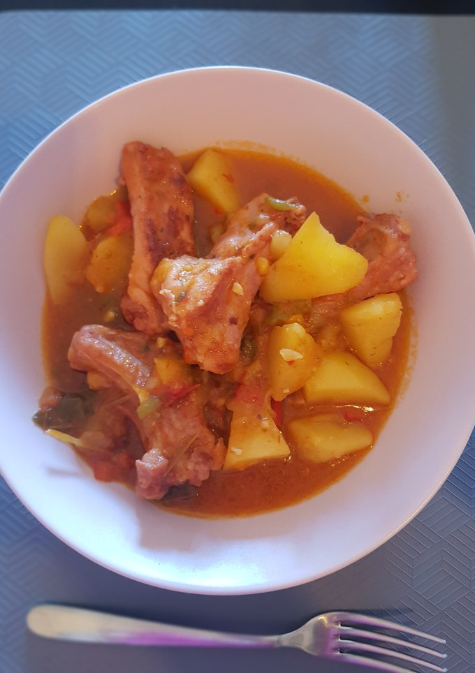 Una foto de Costillas de cerdo guisadas