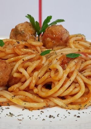 O poză a rețetei Spaghete cu chifteluțe.