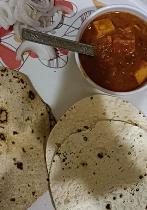 शाही पनीर (shahi paneer recipe in Hindi) रेसिपी मुख्य फोटो