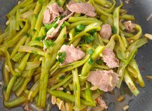 Hình của món Thịt heo xào đậu đũa.