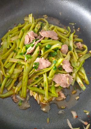Hình của món Thịt heo xào đậu đũa.