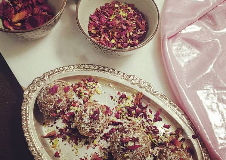 How to Prepare Homemade Rose bliss balls