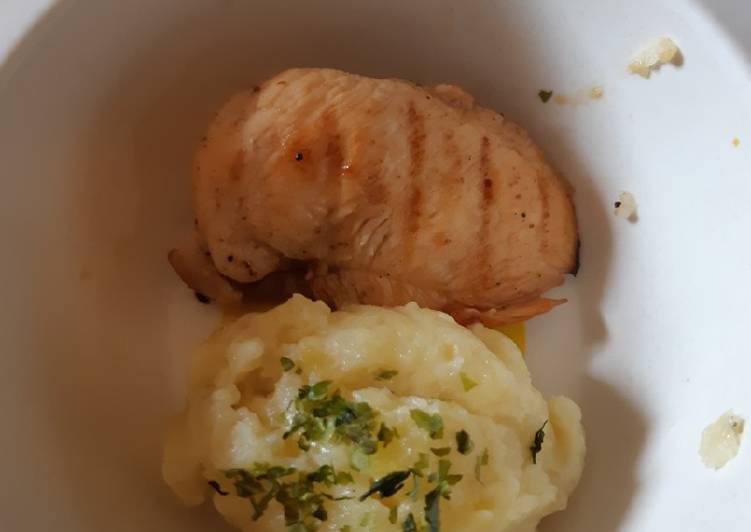 5 Resep: Mash potato with chicken grill BBQ sauce Kekinian