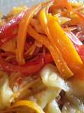 Fideos con vegetales... 🥕🌶🌰🍝🍜😋😝😝