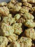 Kue Semprit Kenari