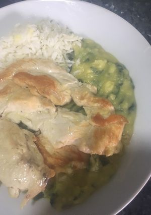 Una foto de Puré de espinaca con pollo