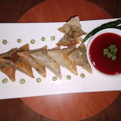 A picture of Pigeon peas & potatoes samosas🥕🥔.