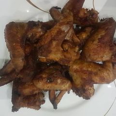 A picture of Fried chicken wings.