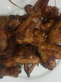 A picture of Fried chicken wings.