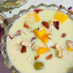 A picture of Fruit Custard.