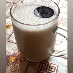 A picture of Banana Date shake.