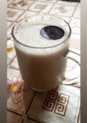 A picture of Banana Date shake.
