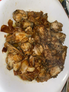 Una foto de Pollo al ajillo