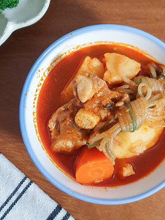 韓式豬軟骨馬鈴薯湯 | 慰勞整天的辛勞 的食譜成品照片