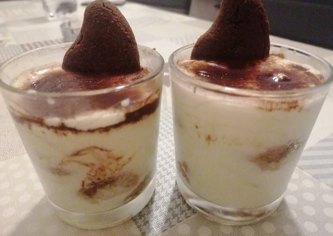 Tiramisù in bicchiere