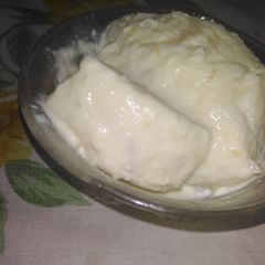 A picture of Lychee icecream.