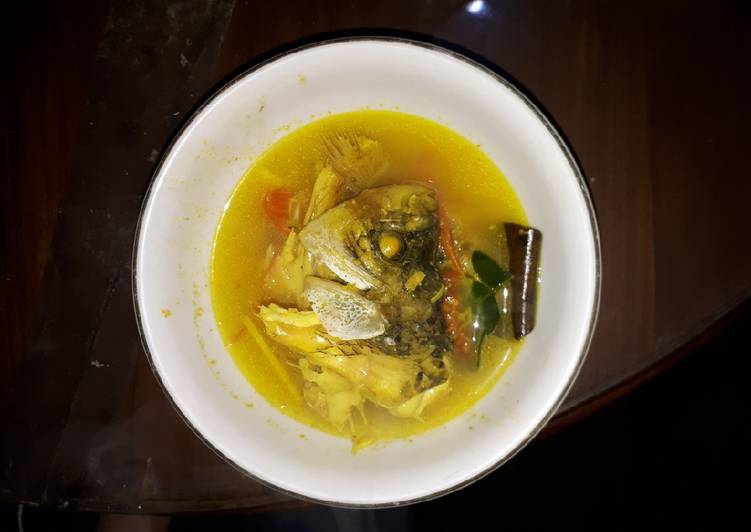 Sop Kepala Ikan Gurame