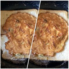 A picture of Fried egg in Bread🥚🍞.