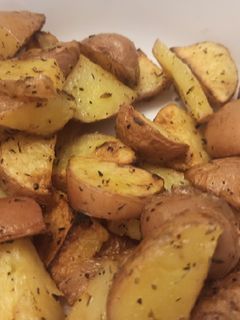 Una foto de Patatas al horno, guarnición
