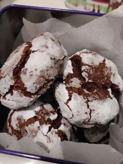 A picture of Chocolate Crinkle Cookies.