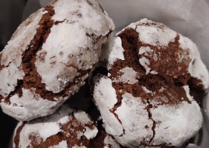 Recipe of Perfect Chocolate Crinkle Cookies