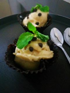 A picture of Chocolates cup banana ice cream.