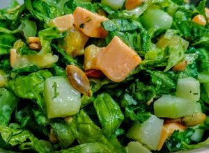 Una foto de ENSALADA🥗Al Cheddar...!
