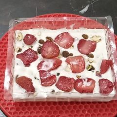 A picture of Strawberry Yoghurt Bars.