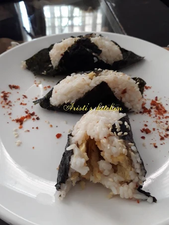 Cara Sederhana Membikin Resep  Simple onigiri (nasi kepal) yang Lezat, Menggugah Selera