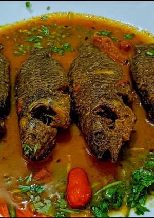 ধনেপাতা দিয়ে কই মাছের ঝাল (dhone pata diye koi macher jhal recipe in Bengali) রেসিপির প্রধান ছবি