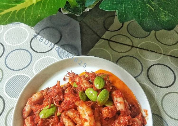 Baby cumi balado