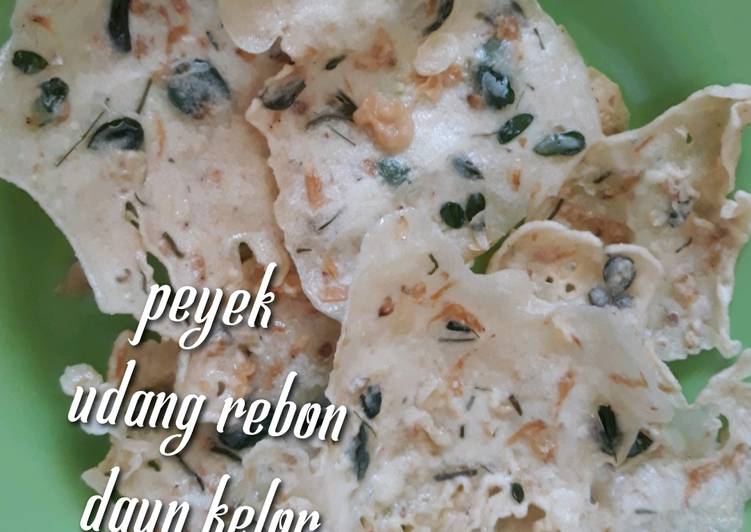 Peyek udang rebon daun kelor - peyek kacang daun kelor