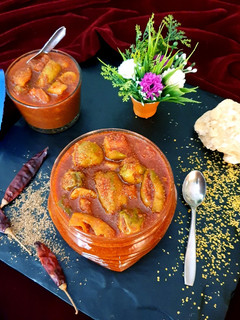 ગોળ કેરીનું અથાણું (Mango Pickle recipe in Gujarati) રેસીપી મુખ્ય ફોટો