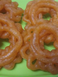 इमरती (imarti recipe in Hindi) रेसिपी मुख्य फोटो