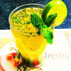 A picture of Lemon mint Lemonade.