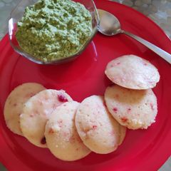 A picture of Suji masala idli.